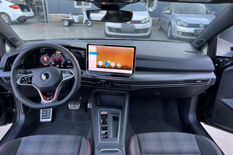 Used Volkswagen Golf GTI 2025 380TSI DSG GTI Interior 1