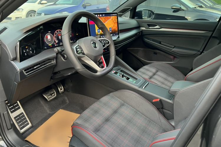 Used Volkswagen Golf GTI 2025 380TSI DSG GTI Interior 2