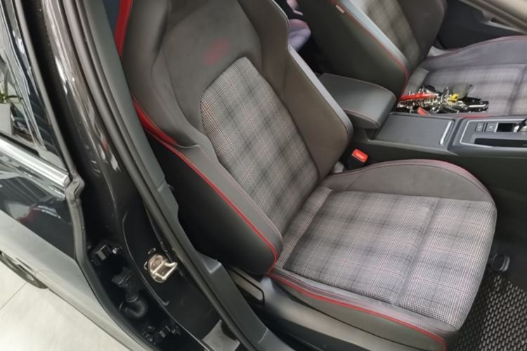 Used Volkswagen Golf GTI 2025 380TSI DSG GTI Right Front Seat