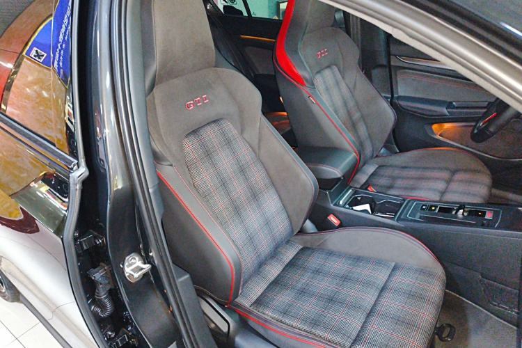 Used Volkswagen Golf GTI 2025 380TSI DSG GTI Right Front Seat