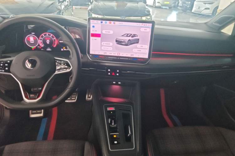 Used Volkswagen Golf GTI 2025 380TSI DSG GTI Audio And AC Panel