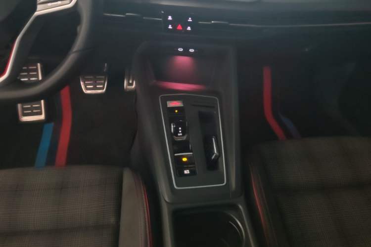 Used Volkswagen Golf GTI 2025 380TSI DSG GTI Gear Lever