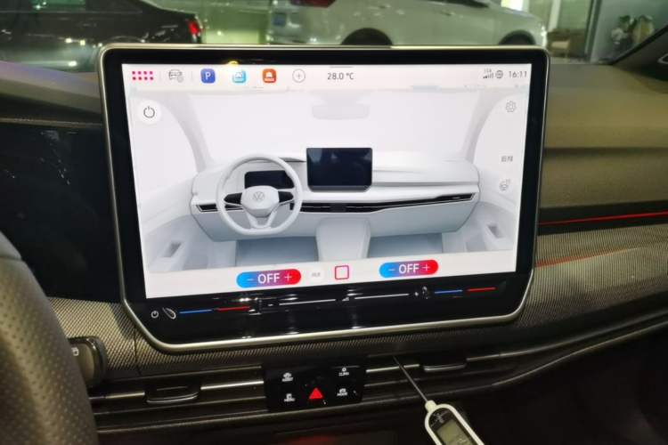Used Volkswagen Golf GTI 2025 380TSI DSG GTI Audio And AC Panel