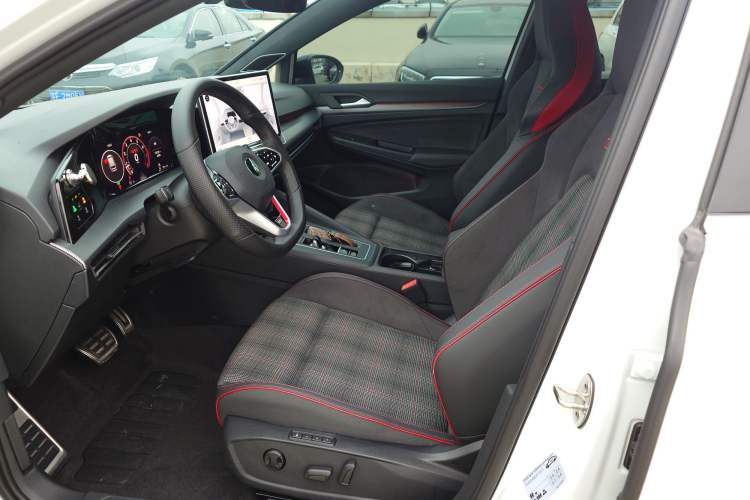Used Volkswagen Golf GTI 2025 380TSI DSG GTI Interior 1