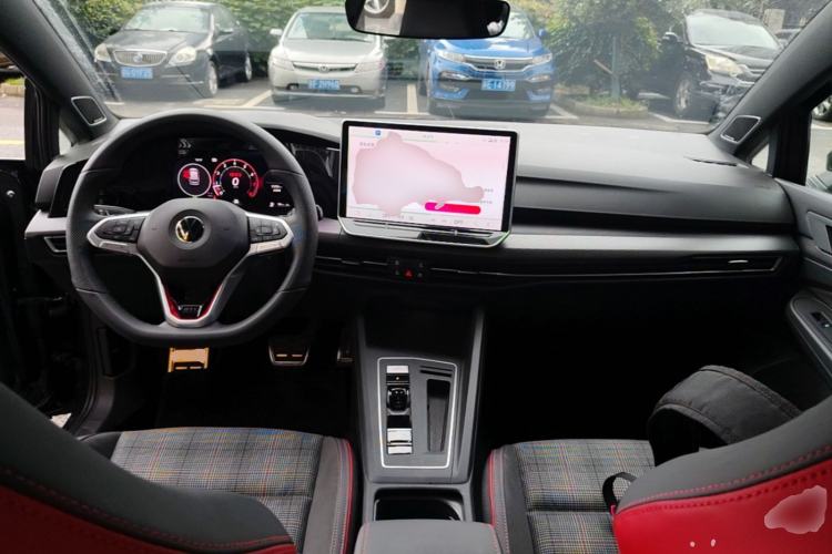 Used Volkswagen Golf GTI 2026 Model 380TSI DSG GTI Center Console