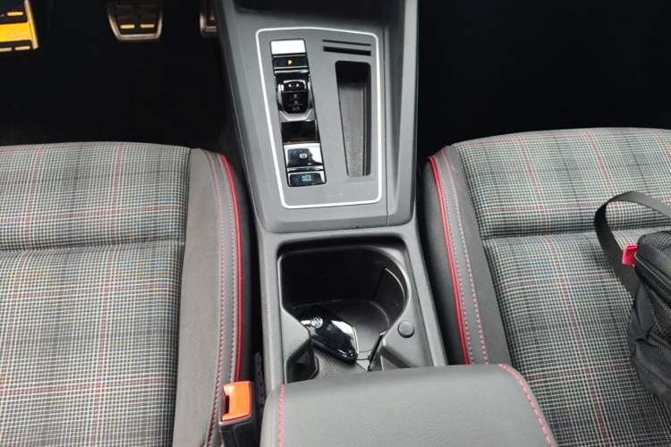 Used Volkswagen Golf GTI 2026 Model 380TSI DSG GTI Gear Lever