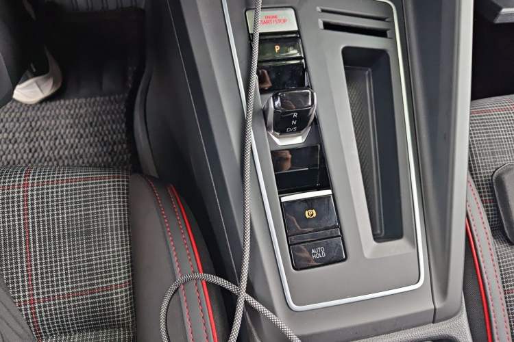 Used Volkswagen Golf GTI 2026 Model 380TSI DSG GTI Gear Lever