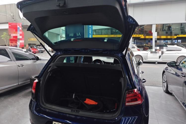 Used Volkswagen Golf New Energy 2018 e-Golf Trunk