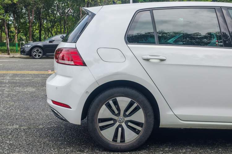 Used Volkswagen Golf New Energy 2018 e-Golf Exterior 4