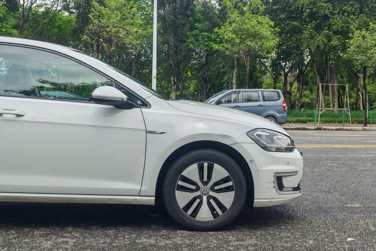 Used Volkswagen Golf New Energy 2018 e-Golf Exterior 5