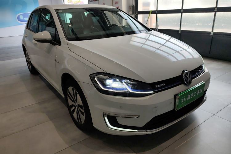 Used Volkswagen Golf New Energy 2018 e-Golf Front Right 45 Deg