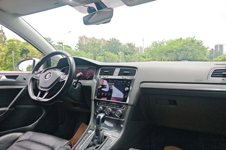 Used Volkswagen Golf New Energy 2018 e-Golf Interior 6