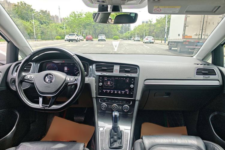 Used Volkswagen Golf New Energy 2018 e-Golf Interior 7