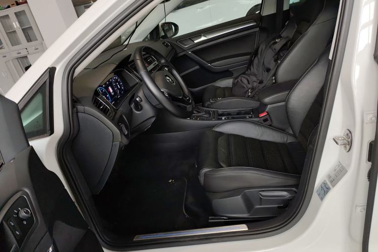 Used Volkswagen Golf New Energy 2018 e-Golf Left Front Seat