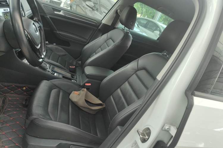 Used Volkswagen Golf New Energy 2018 e-Golf Left Front Seat