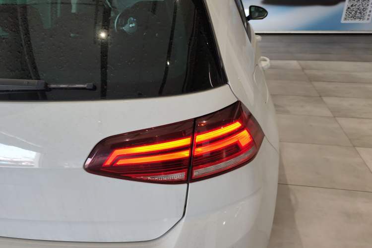 Used Volkswagen Golf New Energy 2018 e-Golf Right Rear Taillight