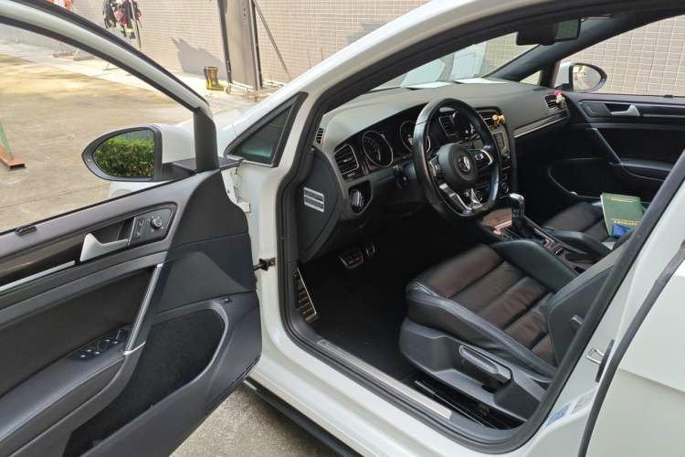Used Volkswagen Golf New Energy 2015 GTE model Driver Seat