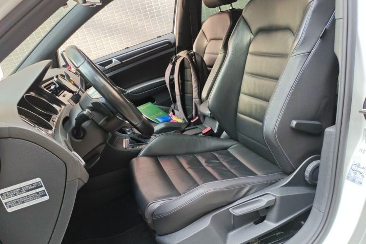 Used Volkswagen Golf New Energy 2015 GTE model Left Front Seat
