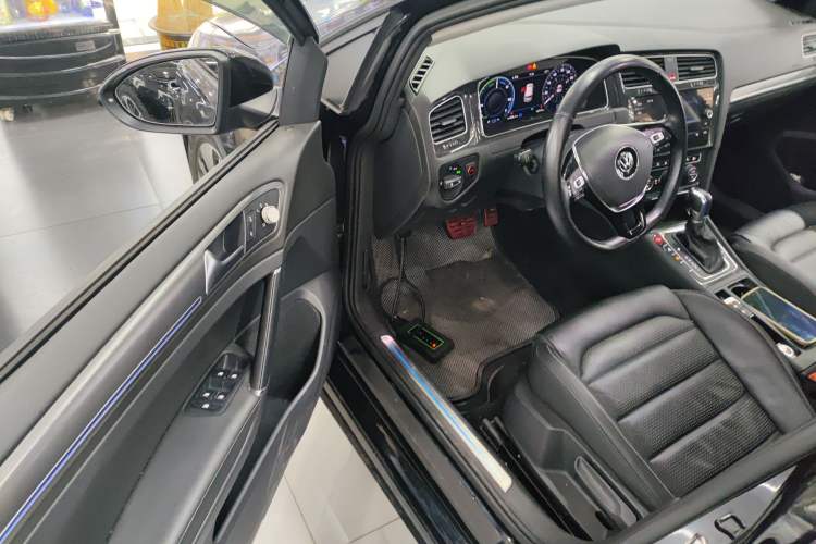 Used Volkswagen Golf New Energy 2018 e-Golf Driver Seat