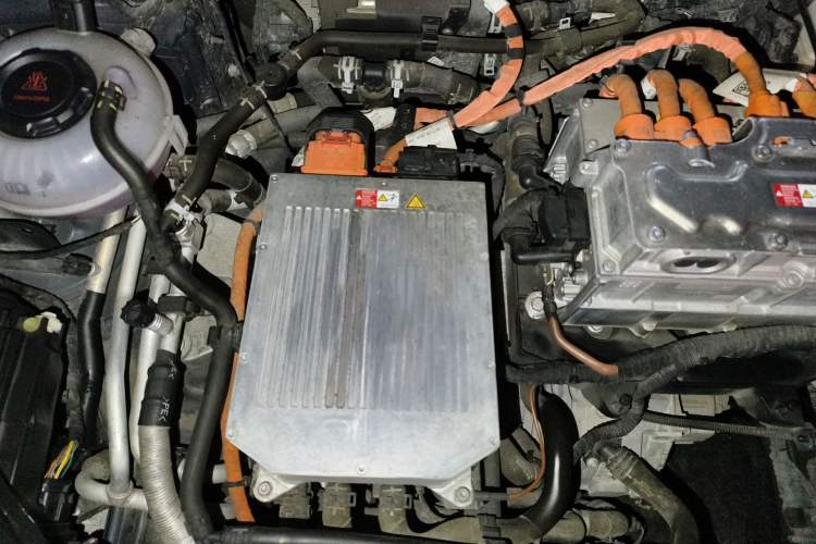 Used Volkswagen Golf New Energy 2018 e-Golf Engine Bay Right