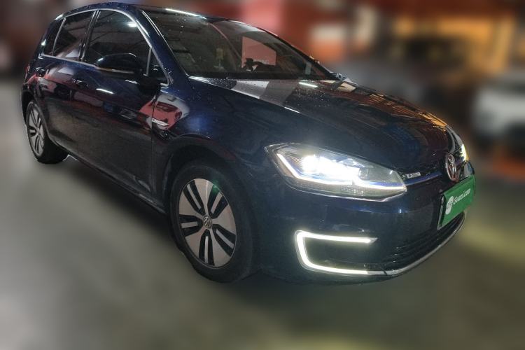 Used Volkswagen Golf New Energy 2018 e-Golf Front Right 45 Deg