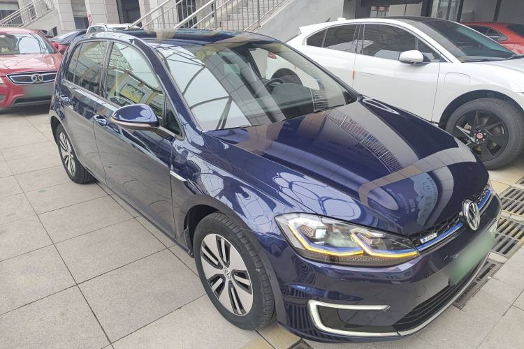 Used Volkswagen Golf New Energy 2018 e-Golf Front Right 45 Deg
