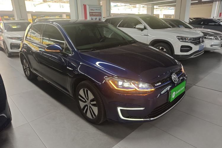 Used Volkswagen Golf New Energy 2018 e-Golf Front Right 45 Deg