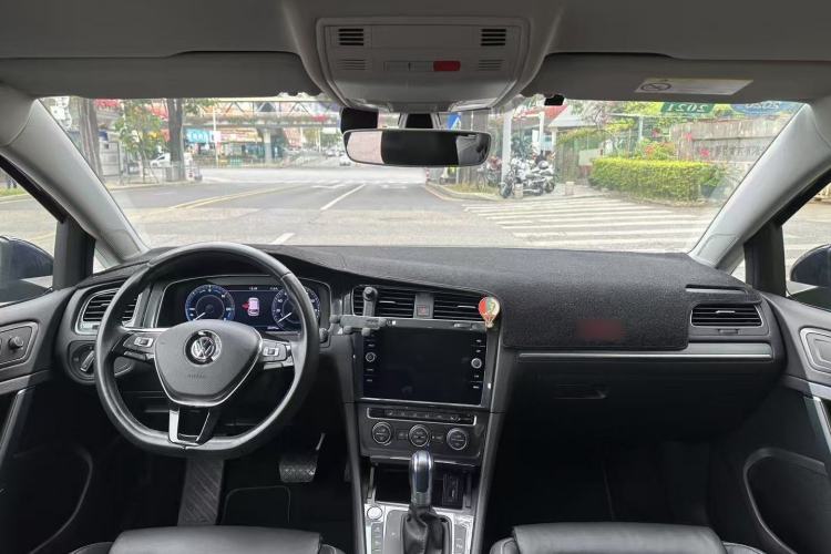 Used Volkswagen Golf New Energy 2018 e-Golf Interior 2