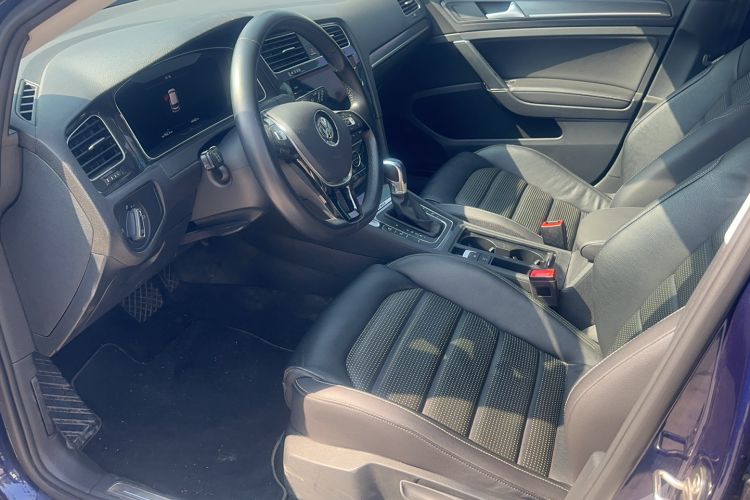 Used Volkswagen Golf New Energy 2018 e-Golf Interior 3