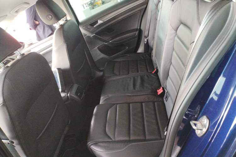 Used Volkswagen Golf New Energy 2018 e-Golf Interior 4