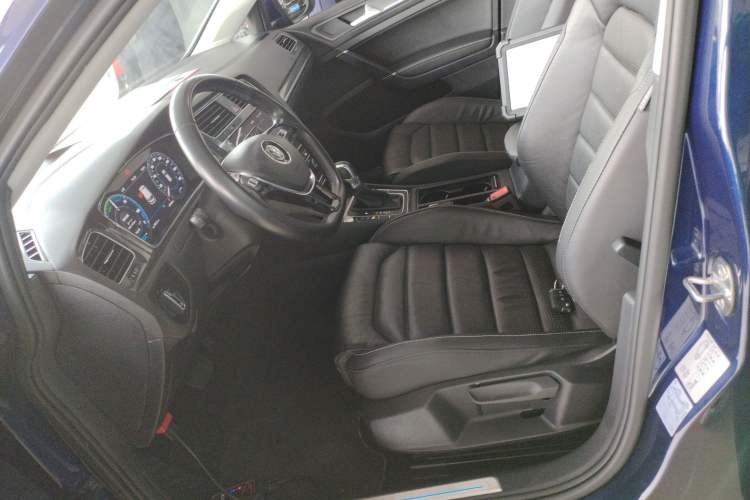 Used Volkswagen Golf New Energy 2018 e-Golf Left Front Seat