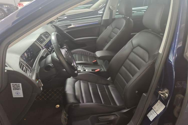 Used Volkswagen Golf New Energy 2018 e-Golf Left Front Seat