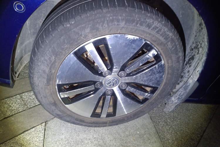 Used Volkswagen Golf New Energy 2018 e-Golf Left Front Wheel Hub