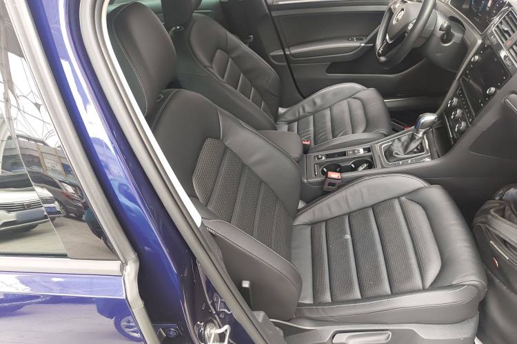 Used Volkswagen Golf New Energy 2018 e-Golf Right Front Seat