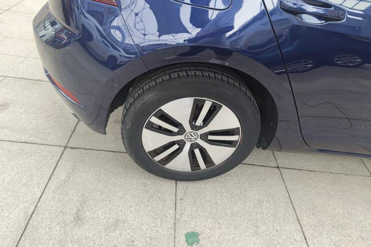 Used Volkswagen Golf New Energy 2018 e-Golf Right Rear Wheel Hub