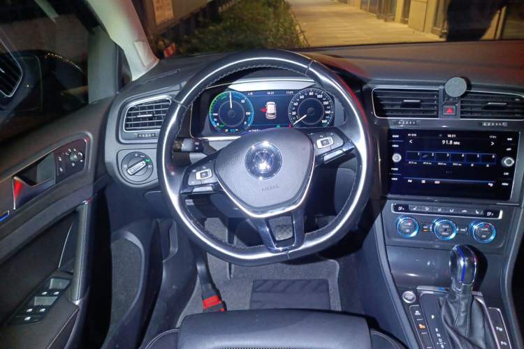 Used Volkswagen Golf New Energy 2018 e-Golf Steering Wheel