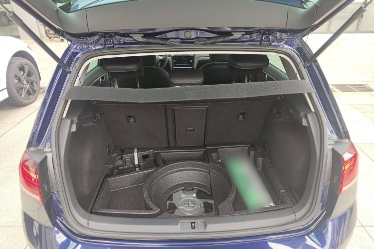 Used Volkswagen Golf New Energy 2018 e-Golf Trunk