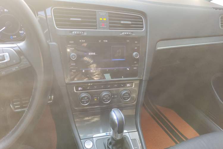 Used Volkswagen Golf New Energy 2018 e-Golf Audio And AC Panel