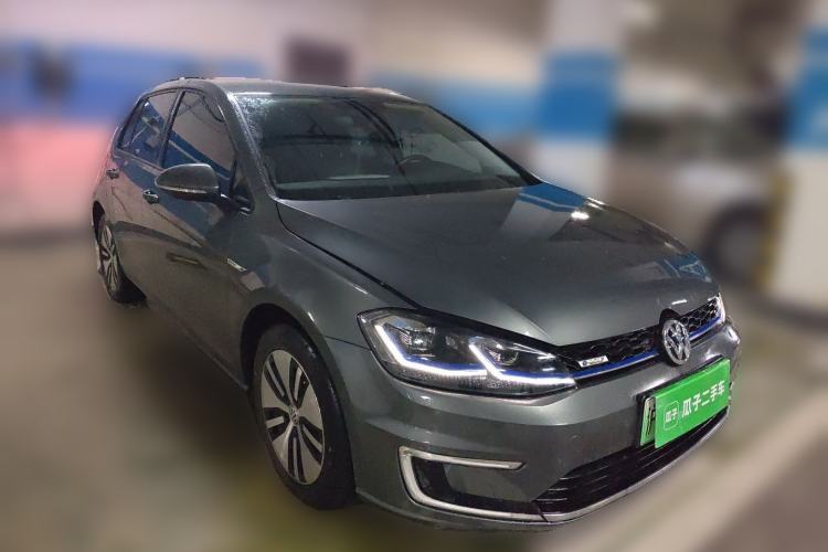 Used Volkswagen Golf New Energy 2018 e-Golf Front Right 45 Deg
