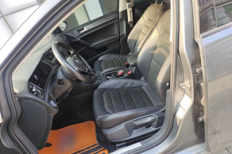 Used Volkswagen Golf New Energy 2018 e-Golf Left Front Seat