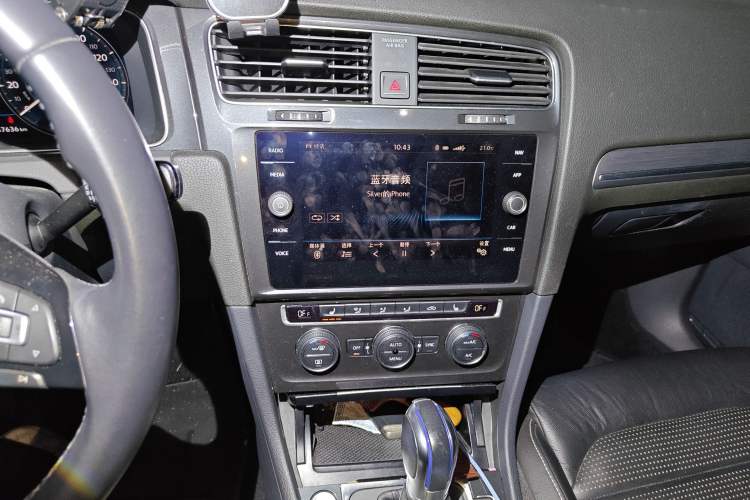 Used Volkswagen Golf New Energy 2018 e-Golf Audio And AC Panel