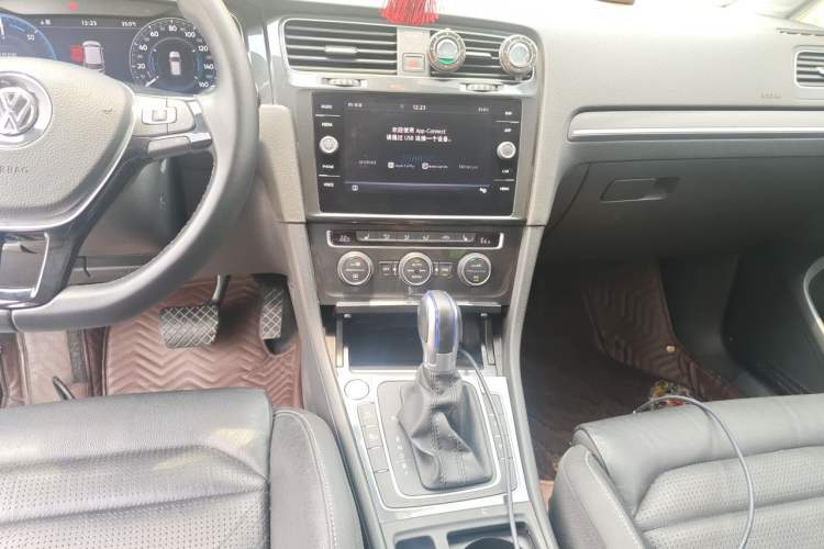 Used Volkswagen Golf New Energy 2018 e-Golf Audio And AC Panel
