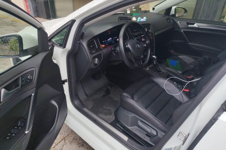 Used Volkswagen Golf New Energy 2018 e-Golf Driver Seat