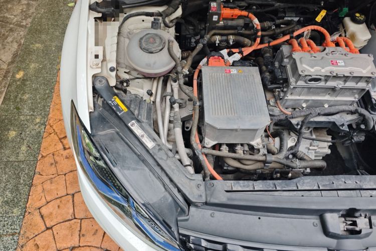 Used Volkswagen Golf New Energy 2018 e-Golf Engine Bay Right