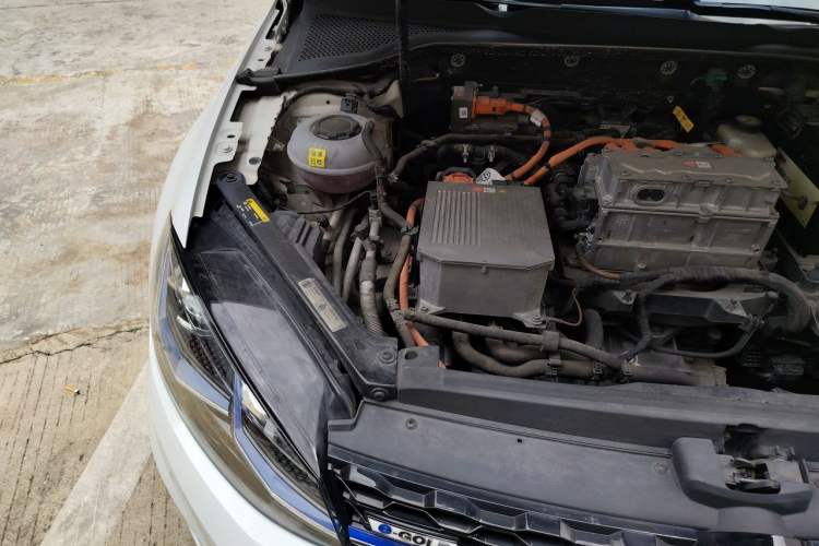 Used Volkswagen Golf New Energy 2018 e-Golf Engine Bay Right