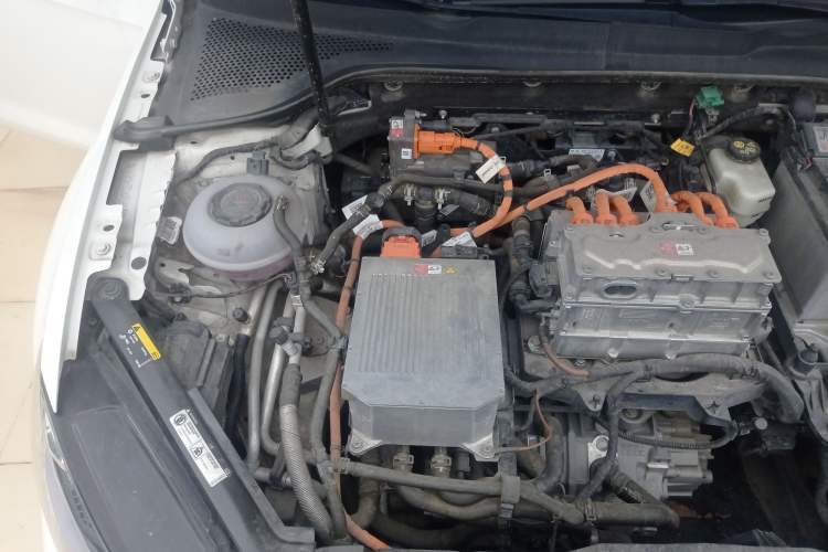 Used Volkswagen Golf New Energy 2018 e-Golf Engine Bay Right