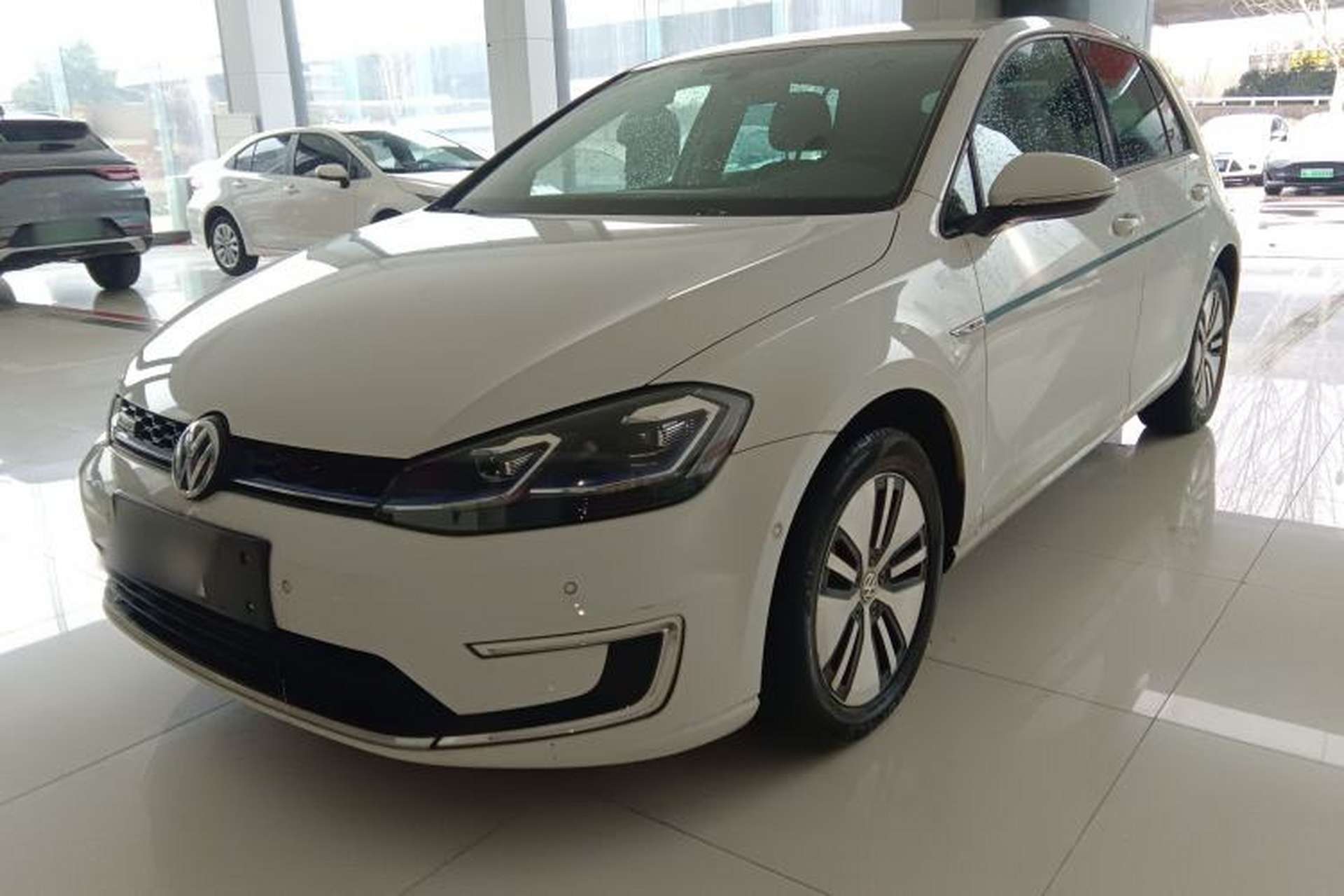 Used Volkswagen Golf New Energy 2018 e-Golf Front Left 45 Deg