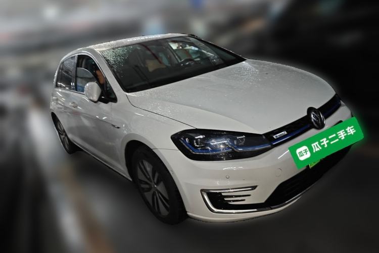 Used Volkswagen Golf New Energy 2018 e-Golf Front Right 45 Deg
