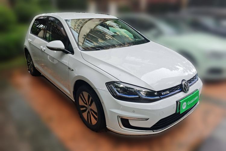 Used Volkswagen Golf New Energy 2018 e-Golf Front Right 45 Deg