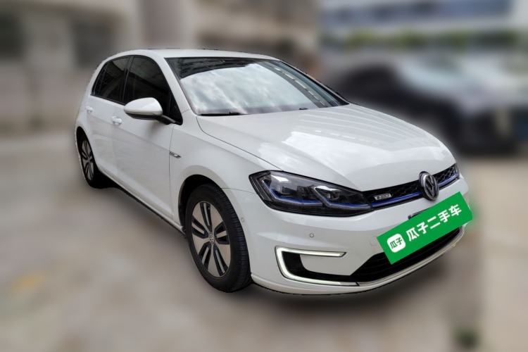 Used Volkswagen Golf New Energy 2018 e-Golf Front Right 45 Deg